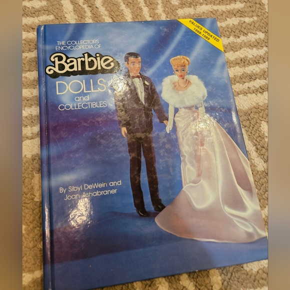 The Collectors Encyclopedia of Barbie Dolls & Collectibles - Picture 1 of 4